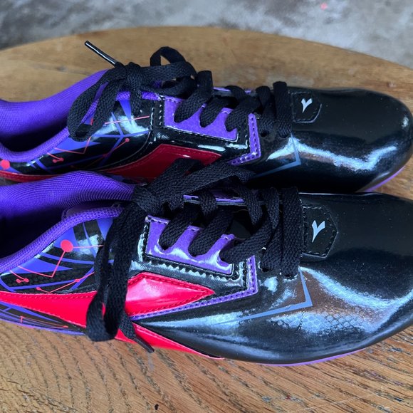 Brand NEW Women's Purple and Red Athletic Diadora Soccer Cleats Shoes Size US 6 - Picture 1 of 4